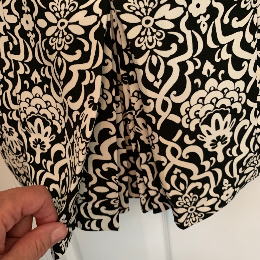 Dress - Picture 6 of 7